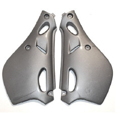 UFO BOCZKI TYLNE KTM SX 60/65 97-01 KOLOR SREBRNY