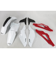 UFO KOMPLET PLASTIKÓW HUSQVARNA TC 450 4T '08-'10 KOLOR OEM (BIAŁY/CZERWONY/CZARNY) (HU609E999)