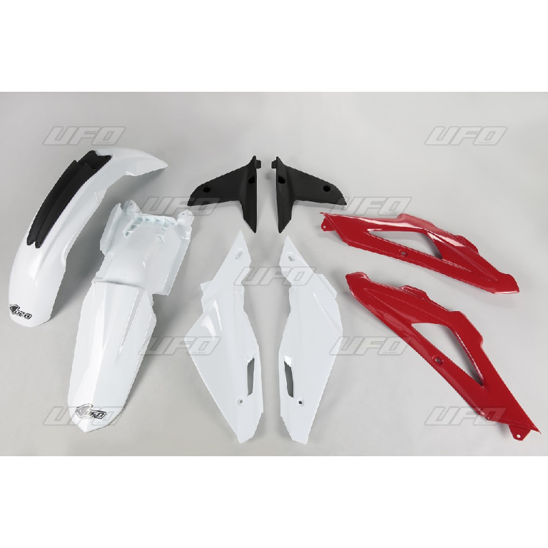 UFO KOMPLET PLASTIKÓW HUSQVARNA TC 450 4T '08-'10 KOLOR OEM (BIAŁY/CZERWONY/CZARNY) (HU609E999)