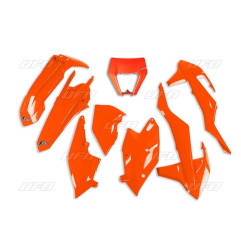 UFO KOMPLET PLASTIKÓW KTM EXC/EXC-F TPI '17-'19 Z OSŁONĄ LAMPY KOLOR POMARAŃCZOWY FLUO (KT523FFLU)