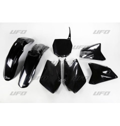UFO KOMPLET PLASTIKÓW SUZUKI RM 125 / 250 '01-'22 KOLOR CZARNY (SU402E001)