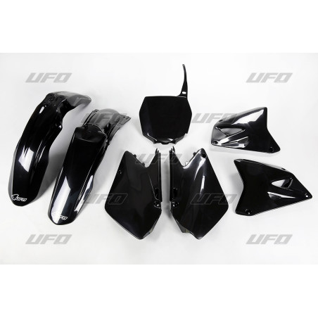 UFO KOMPLET PLASTIKÓW SUZUKI RM 125 / 250 '01-'22 KOLOR CZARNY (SU402E001)