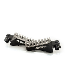 ACCEL PODNÓŻKI YAMAHA YZ/YZF/WRF '01-'17, ALUMINIUM T7075+STAL, KOLOR CZARNY,REGULOWANA SZEROKOŚĆ (KPL.2 SZT)