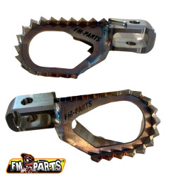 FM-PARTS OFFSET SPODNÓŻKI (KOMPLET) STAINLESS FOOTPEGS KTM / HUSQVARNA / GAS GAS '17-'23 KOLOR STALOWY