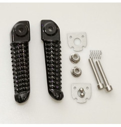 BIKETEC PARTS ZESTAW PODNÓŻKÓW (PODNÓŻKI) PASAŻERA KOMPLETNY Z MOCOWANIAMI YAMAHA YZF R1 '02-11, YZF R6 '03-11 KOLOR CZARNY