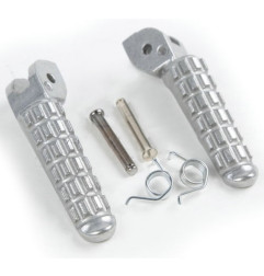 BIKETEC PARTS ZESTAW PODNÓŻKÓW (PODNÓŻKI) KIEROWCY KOMPLETNY Z MOCOWANIAMI DUCATI MONSTER 696/796 '09-13 KOLOR SREBRNY