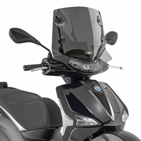 KAPPA 2026/04 SZYBA PIAGGIO LIBERTY 50 / 125 / 150 '25-'26 (26 X 41,5CM) PRZYCIEMNIANA - POTRZEBNE MOCOWANIE A5623AK
