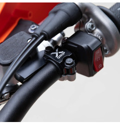 X-GRIP OSŁONA OBEJMA / WZMOCNIENIE HAMULCA BREMBO OD 2014 ROKU: BETA,KTM, HUSQVARNA,SHERCO KOLOR CZARNY