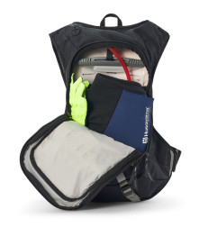 USWE CAMEL BAG MOTO HYDRO 12 CARBON BLACK KOLOR CZARNY POJEMNOŚĆ 3L PŁYN (12L PLECAK+3L PŁYN) ZASTĘPUJE USWE2123401