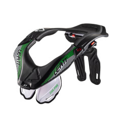 LEATT OCHRANIACZ SZYI 5.5 NECK BRACE BLACK KOLOR CZARNY/BIAŁY/ZIELONY ROZMIAR S/M