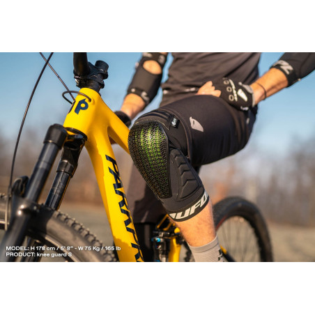 UFO NAKOLANNIKI OCHRANIACZE KOLAN ROWEROWE MTB / E-BIKE M33 AIR KOLOR CZARNY ROZMIAR M