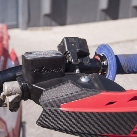 RACETECH (RTECH) OSŁONY RĄK (HANDBARY) HP1 KOLOR BIAŁY (Z MOCOWANIAMI Z OSŁONAMI POMP SPRZĘGŁA I HAMULCA BRAKTEC)